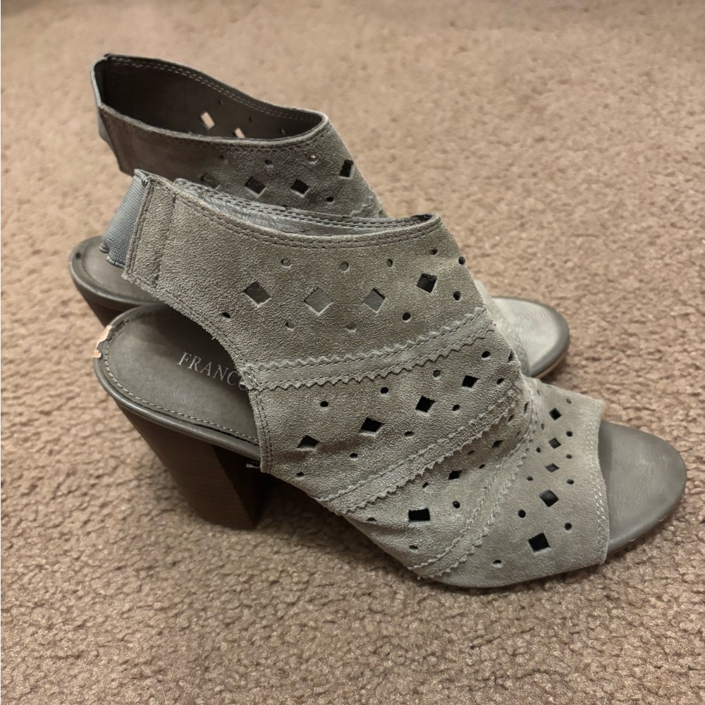 Chunky heels size 9